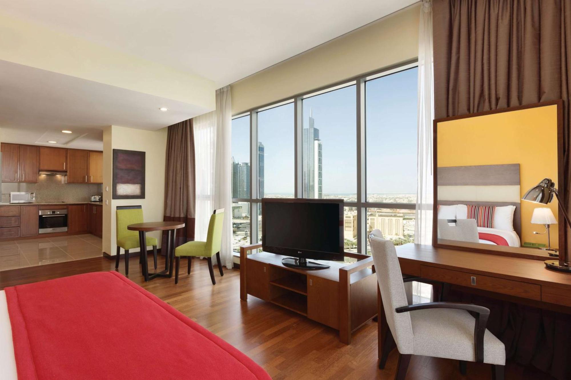 Premium Twin Studio, Burj Khalifa/Fountain View, Non-Smoking, Complimentary Transfer to Kite Beach, Dubai Mall and Metro Station