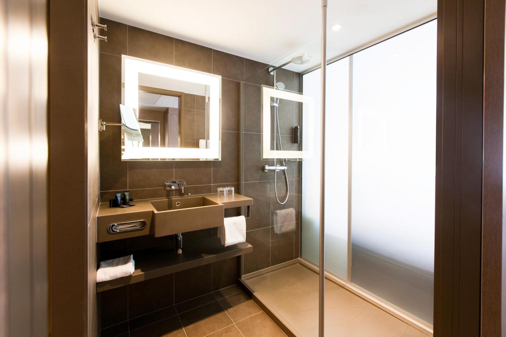 Executive Queen Room