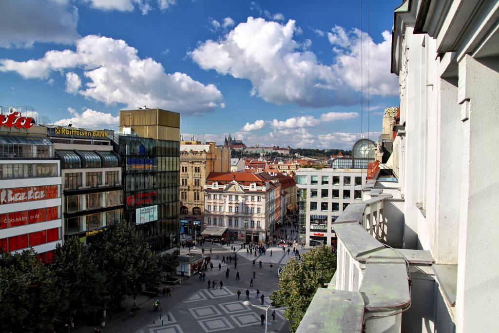 Junior Suite Twin with Wenceslas Square View