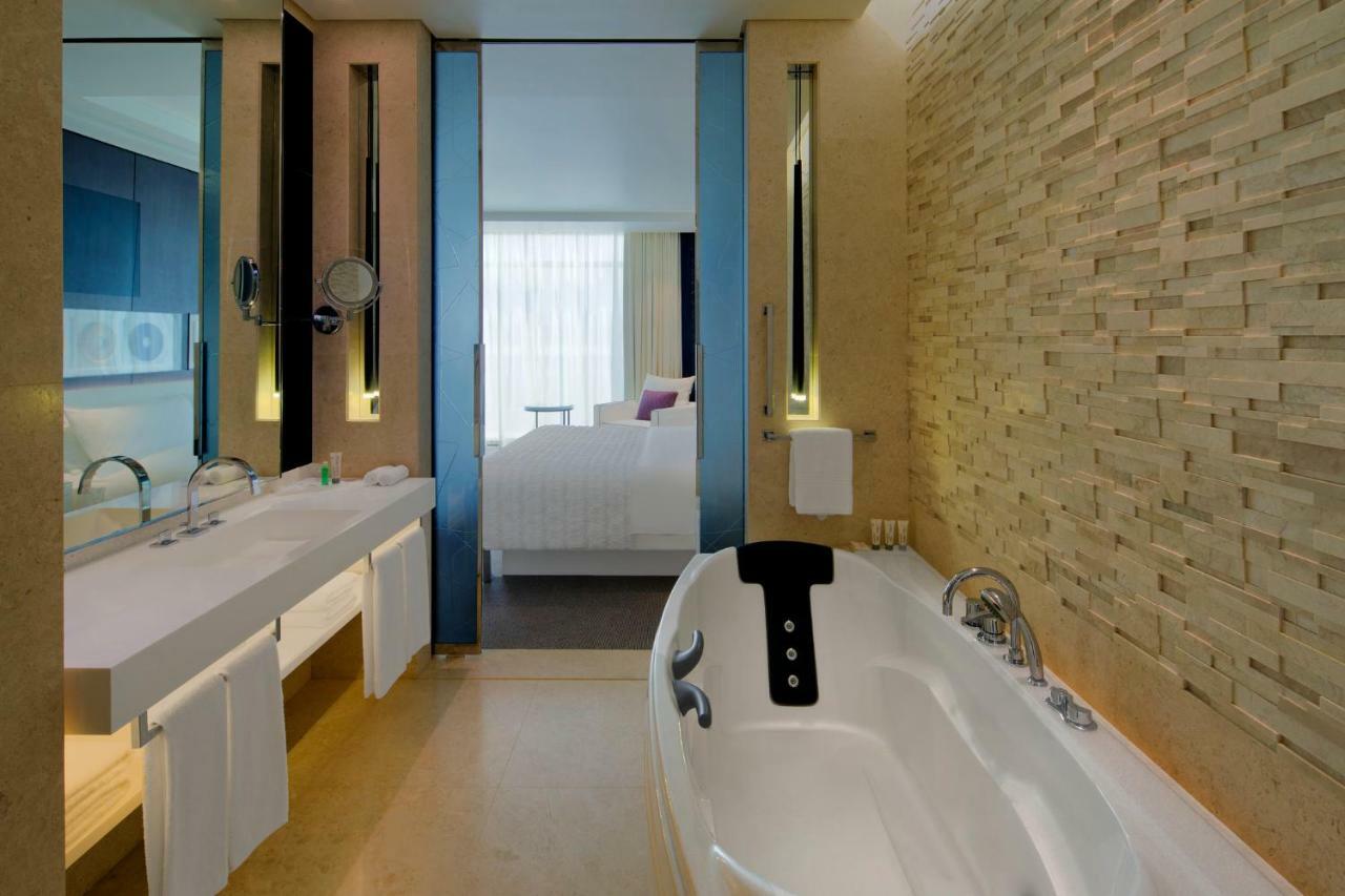 Le Royal Club Twin Room, Larger Room, with Executive Lounge Access