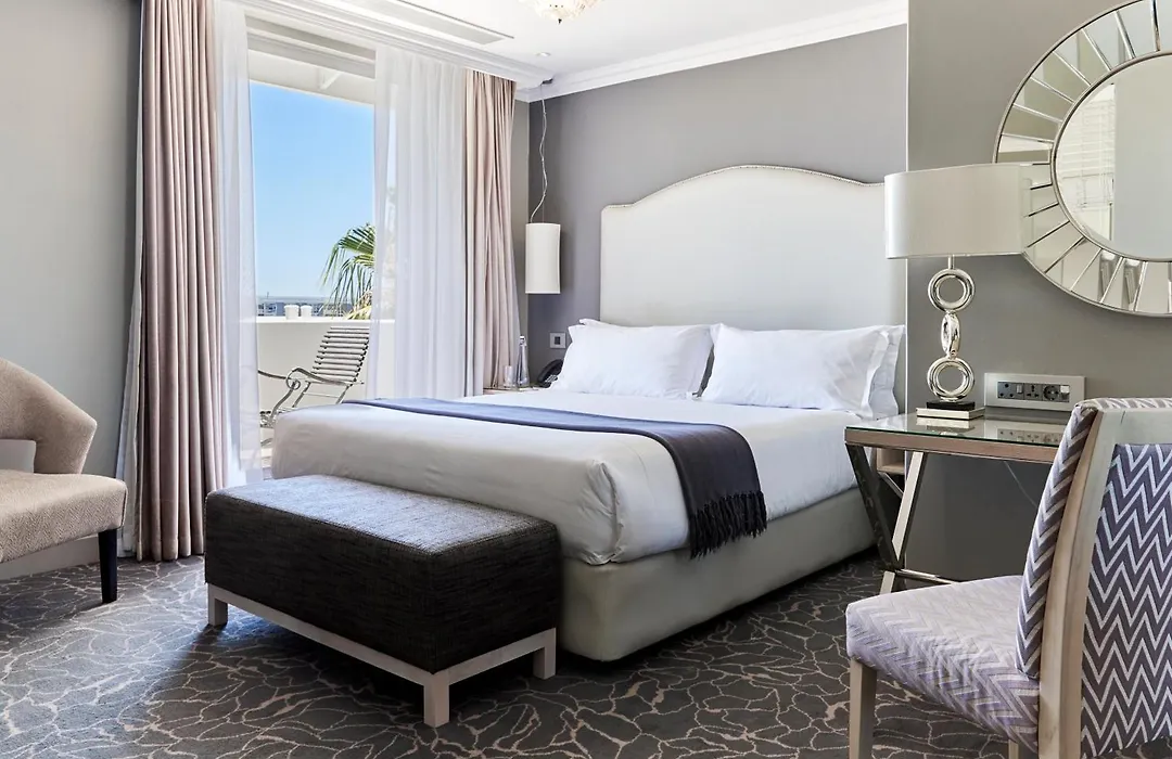 Queen Victoria Hotel By Newmark-1