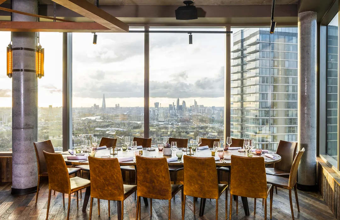 Novotel London Canary Wharf-1