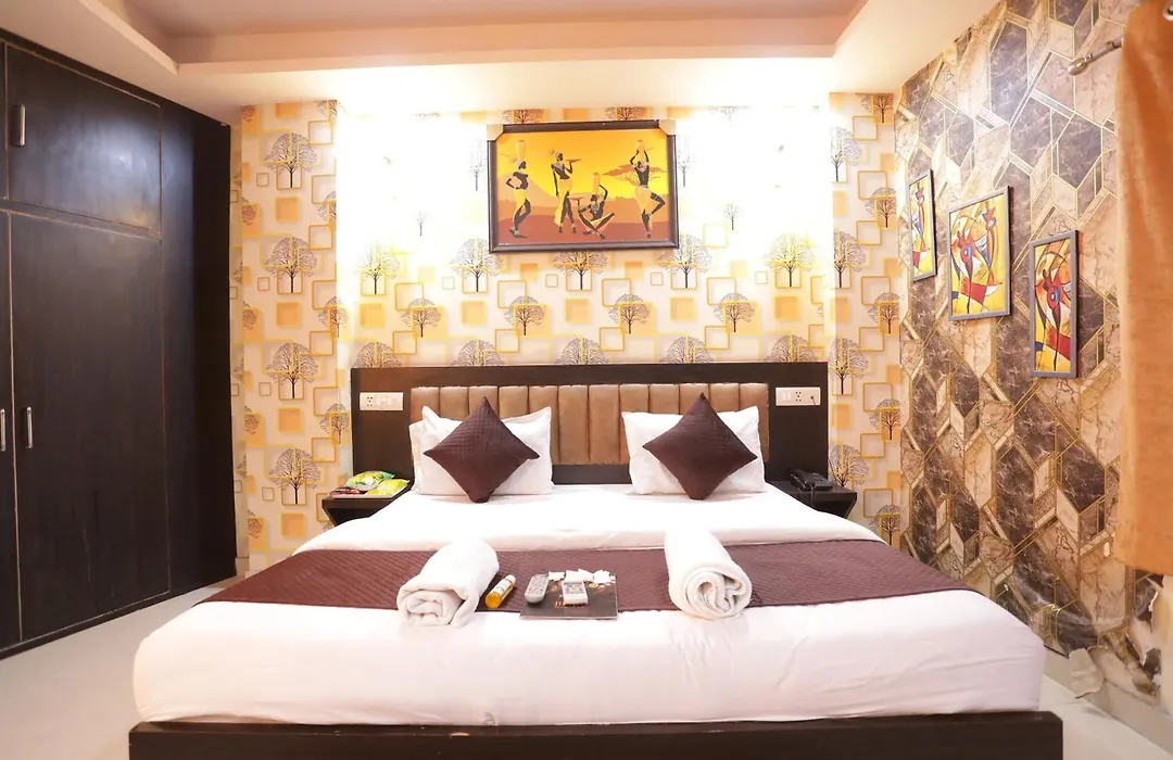 Hotel New Punjab Luxury-1