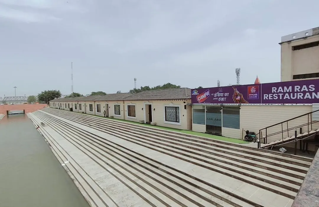 Ayodhya Haat Luxury Cottages-1