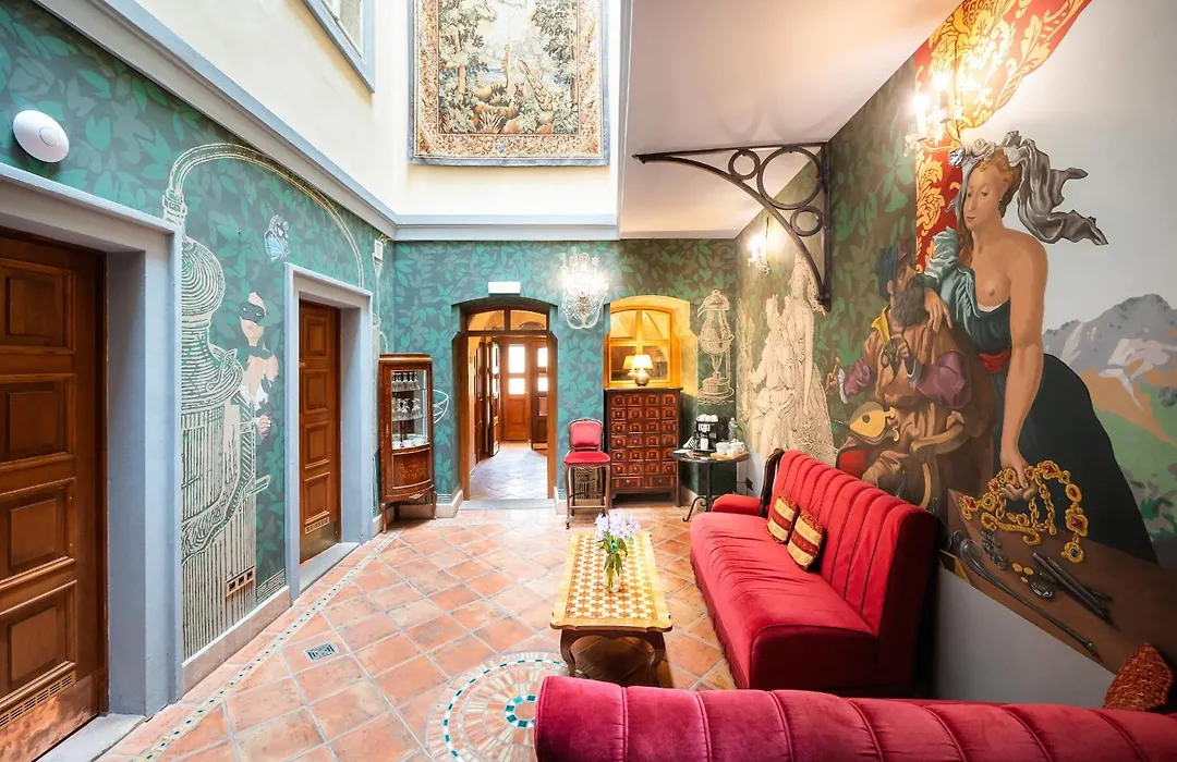 Nosticova Heritage-1
