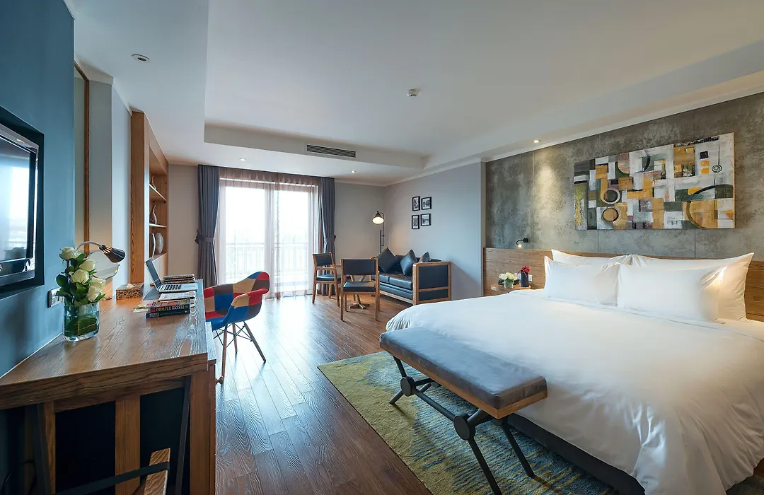 Bespoke Trendy Hotel Hanoi-1