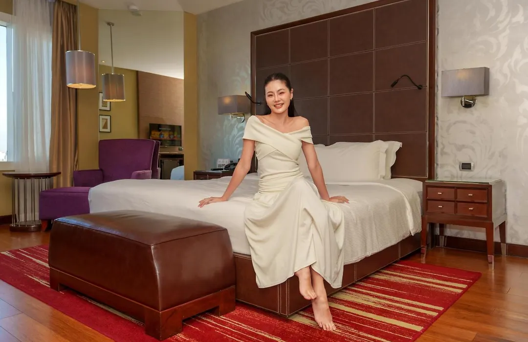 Hilton Bangkok Grande Asoke-1