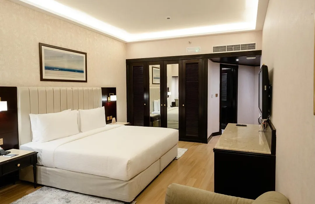 Luxe Avenue Hotel-1