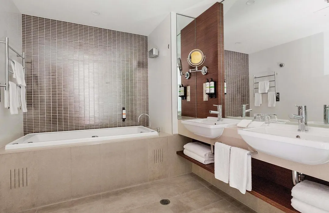 Pullman Sydney Olympic Park-1