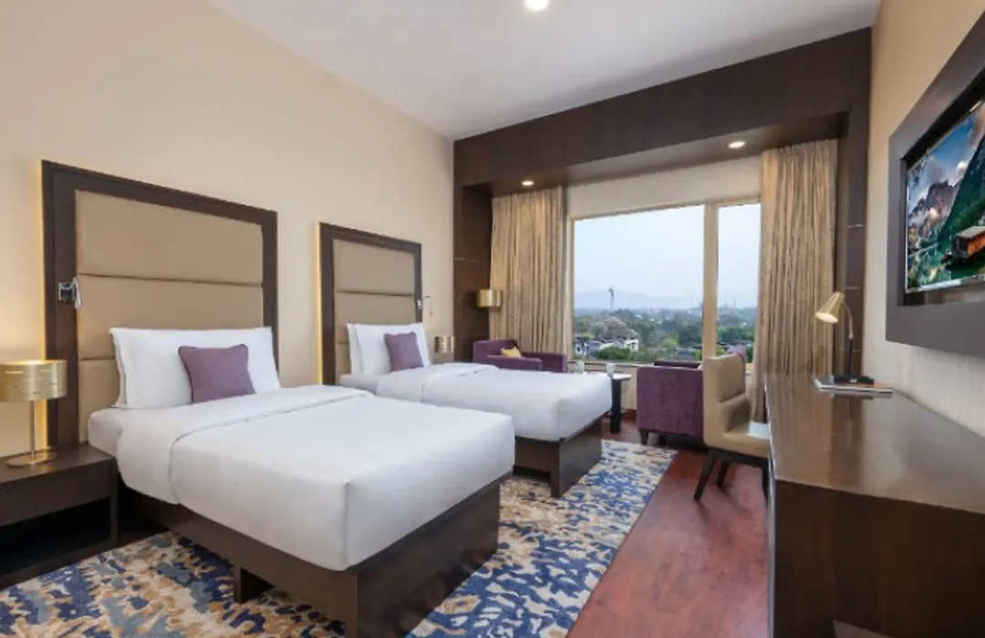 Vivanta Bengaluru Residency Road-1