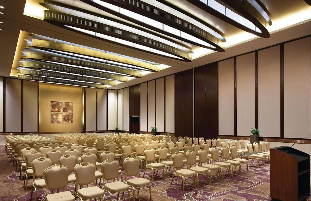 Swissotel Al Ghurair Dubai-1