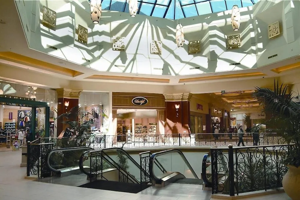 Mandalay Bay Resort And Casino By Suiteness-1