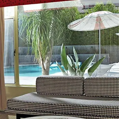 Orbit In - 21 And Over - A Town & Desert Boutique Hotel (Adults Only)-3