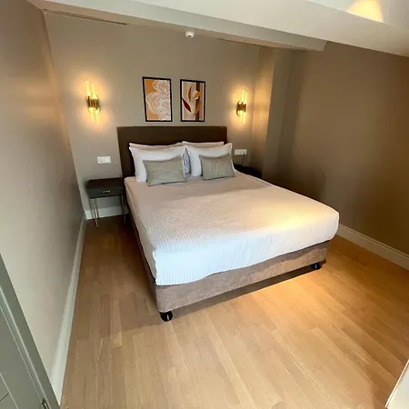 Weingart Suites Hotel-3
