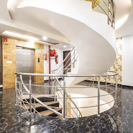 Hotel Red Castle - Near Ganga Ram & Blk Hospital - Karol Bagh-2