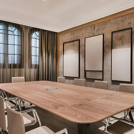 Circulo Gran Via, Autograph Collection (Adults Only)-3