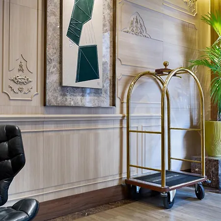 Circulo Gran Via, Autograph Collection (Adults Only)-3