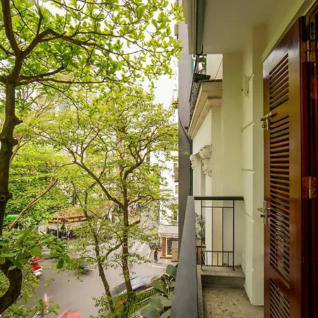 Tunger Premium Hotel & Travel-2