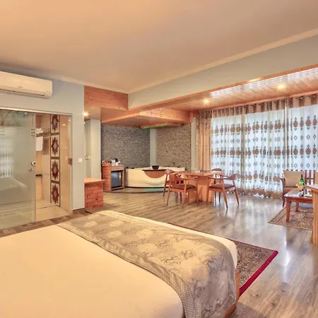 Snow Flakes Resort And Spa Centrally Heated Luxury Resort-3
