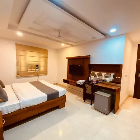 Hotel Urban S R Luxury Palace Near Igi Airport-2