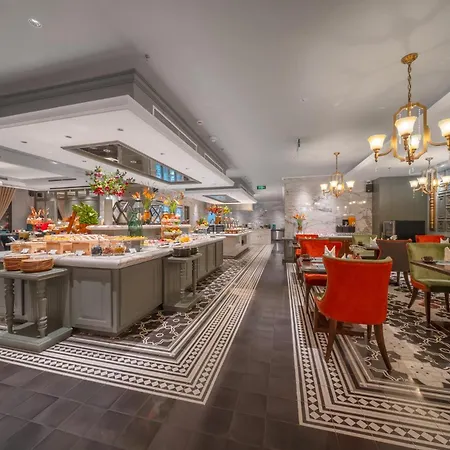 Peridot Grand Luxury Boutique Hotel-3