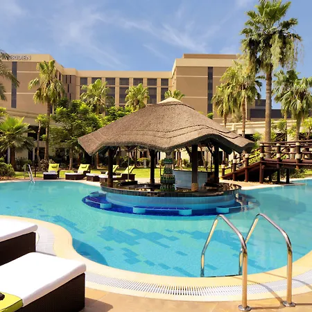 Le Meridien Dubai Hotel & Conference Centre-3