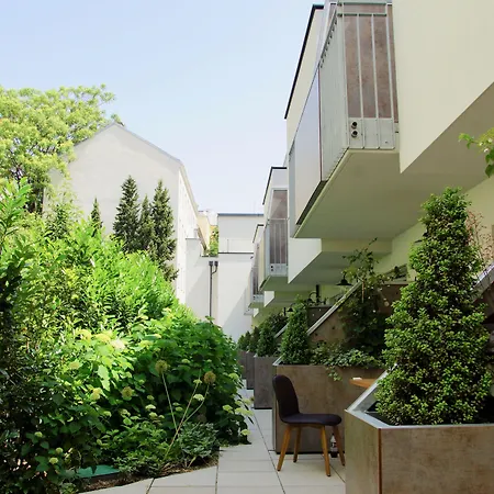 Parks 73 The Townhouse Hotel-2