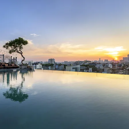 Peridot Grand Luxury Boutique Hotel-2