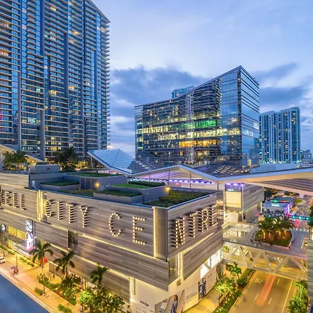 City Escapes Suites At Sls Lux Brickell Building-2