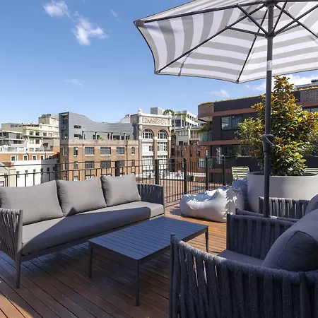 202 Elizabeth-3
