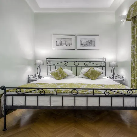 Black Star Suites-2