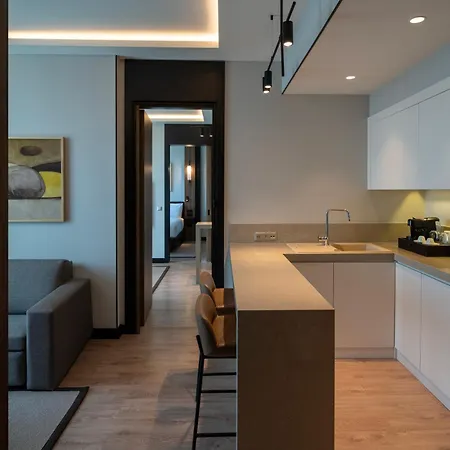 Altunizade Suites Istanbul, Curio Collection By Hilton-3