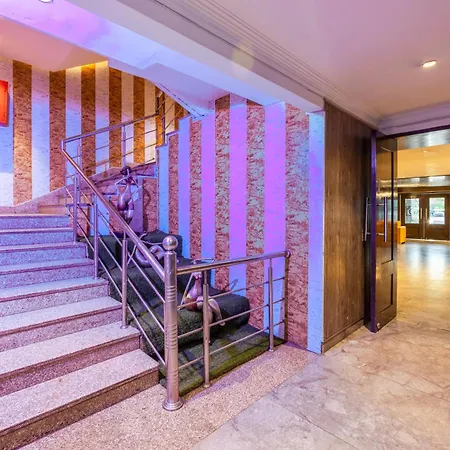 Okas Grand Luxury Collection Hotel Near Crowne Plaza New Delhi Okhla By Ihg-2