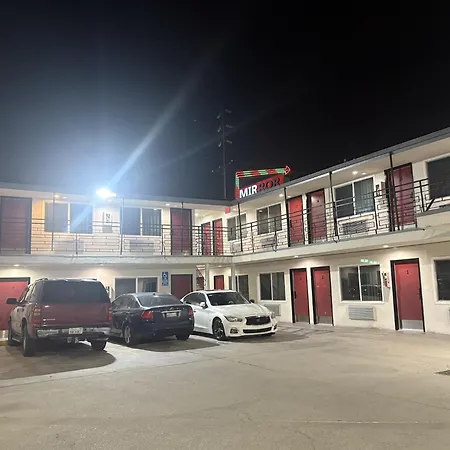 Mirror Motel-3