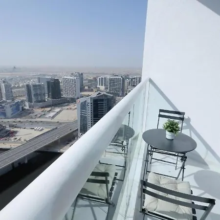 Damac Maison Prive Deluxe Studio With Water Canal View-3