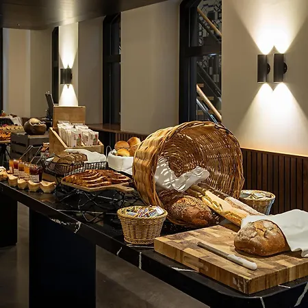 Pestana Amsterdam Riverside-2