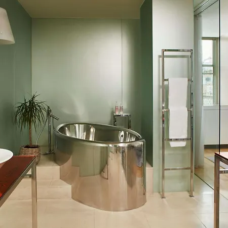 Sanderson London-2