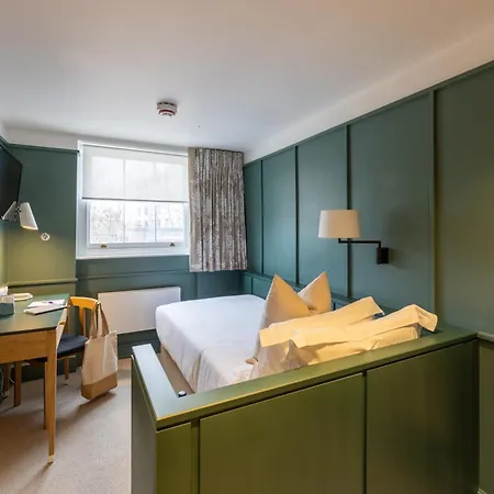 The Goodenough Hotel London-3