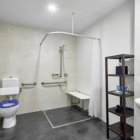 Meriton Suites North Sydney-3