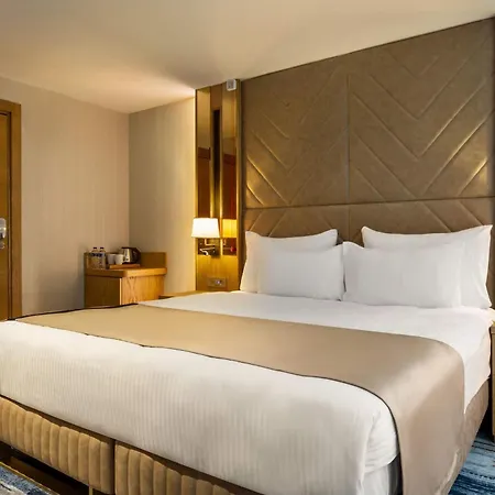 Days Inn By Wyndham Istanbul Bomonti-3