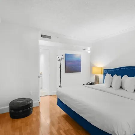 The Mutiny Luxury Suites Hotel-3