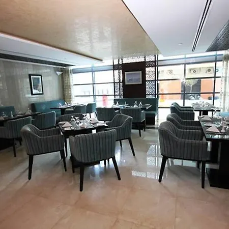Boutique 7 Hotel And Suites-3
