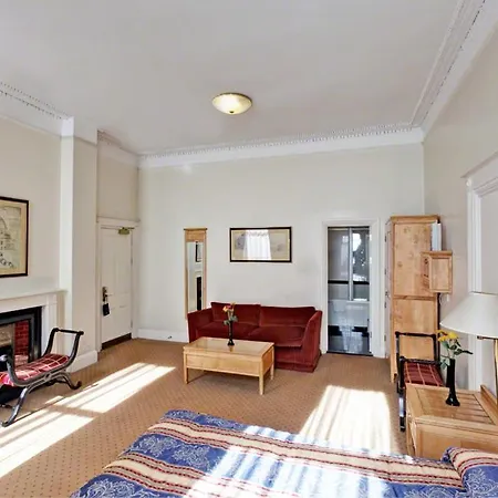 Bertrand'S Townhouse-3