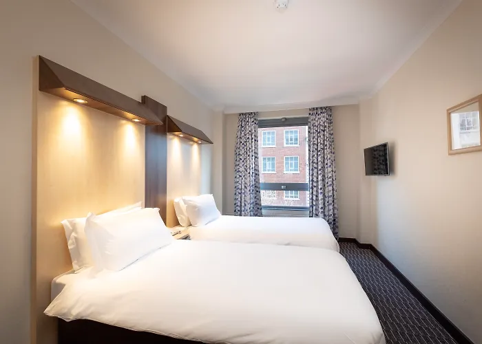 City Sleeper At Royal National Hotel London