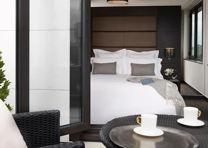 The Westbridge Hotel Stratford London