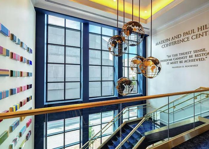 The Higgins Hotel New Orleans, Curio Collection By Hilton