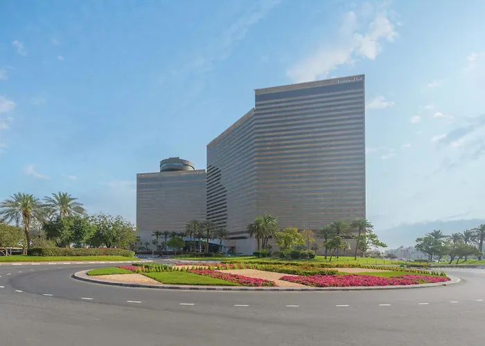 Hyatt Regency Dubai - Corniche Hotel
