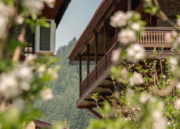 Shivadya Boutique Stay Near Manali Quiet Naggar Side Retreat Manāli