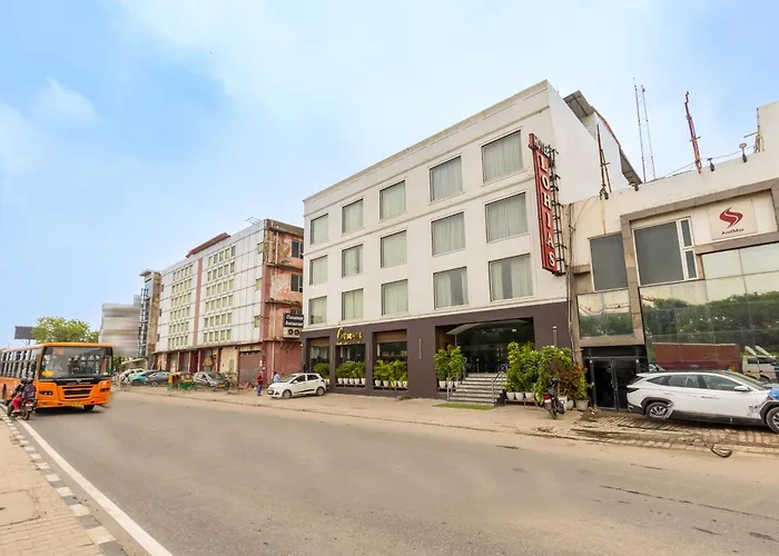 Arch The Lohias Hotel New Delhi