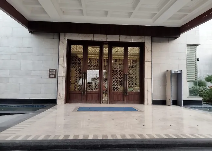 Palm Green Hotel & Resorts New Delhi
